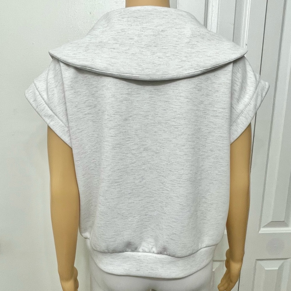 Yogalicious Light Gray/Ivory Sleeveless Half Zip-Up Sweatshirt Yoga Top size L - Picture 6 of 7